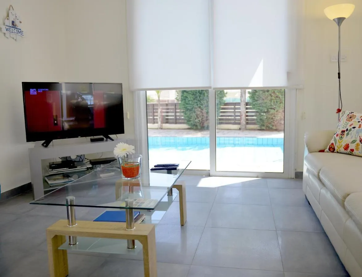 Mickey1 Villa, 3 Bed, Free Car, In Pernera, Private Pool, Protarász Villa